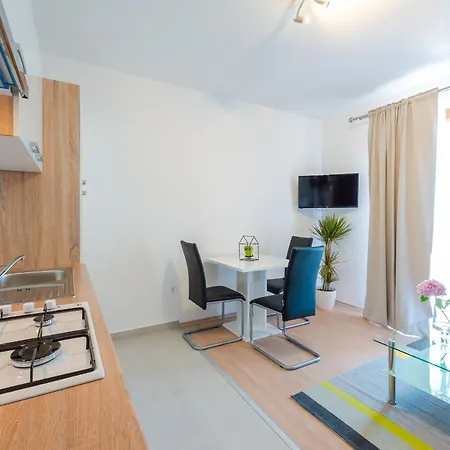 Made 4u Apartament *